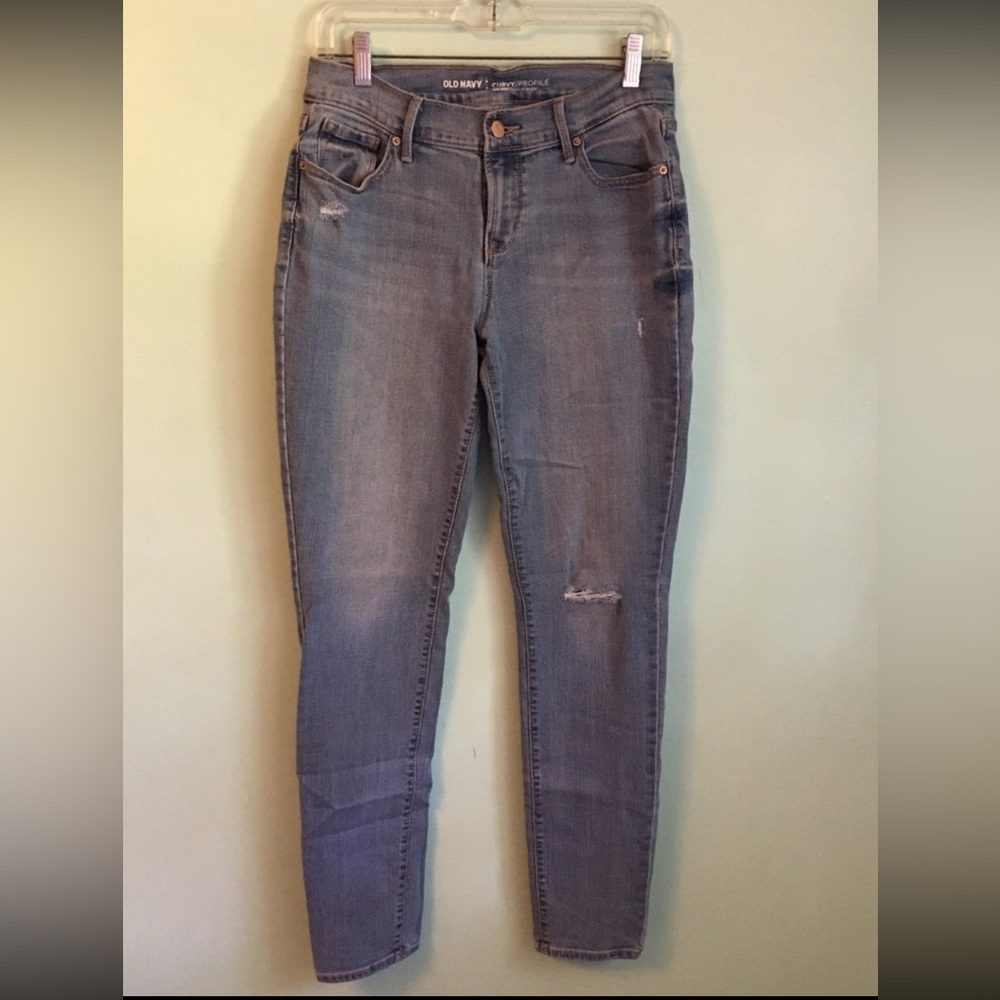 Old Navy Skinny Curvy Profile Distressed Jeans size 6